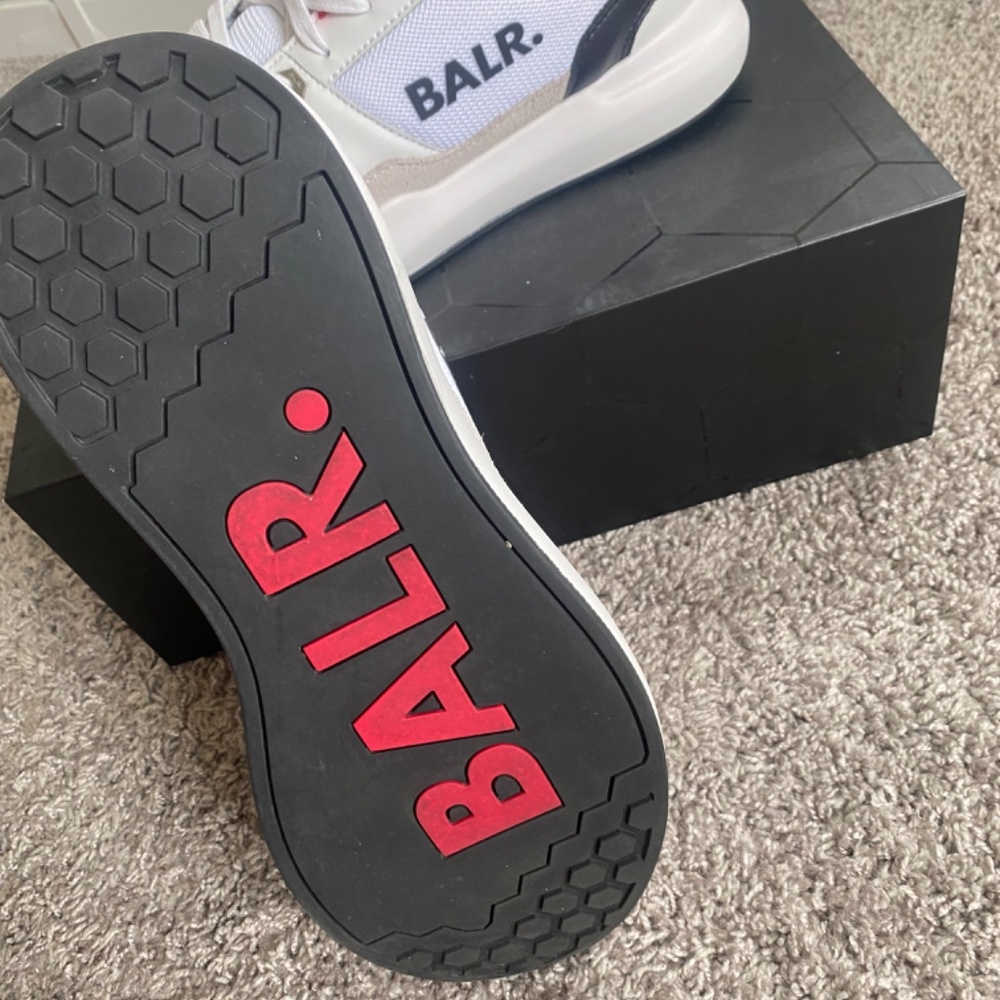 Sneakers - Picture 2 of 2